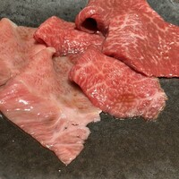 和牛とタン 焼肉 とみ 新橋本店 - 