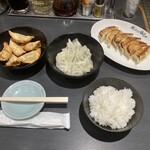 餃子の福包 - トリオ(焼・水・揚)+ご飯(並)