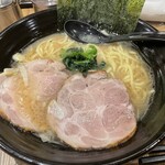 銀家 - 醤油ラーメン　大盛り