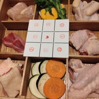 鶏焼き肉 囲 - おしゃれでかわいく盛られてます！