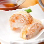 Sukiyaki shabu shabu kaiseki ryouri azuki - 海老の蓮根はさみ揚げ。職人が手間をかけて仕上げる逸品料理の数々をお楽しみ下さい。