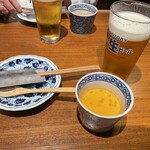 とり吉 - 先ずは生ビールと　御通し茶碗蒸し