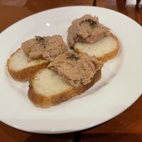 カリーナ　カリーナ - 突き出しのレバーパテ