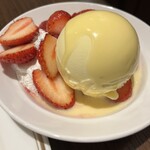 シビタス - ストロベリーホットケーキ　¥1100