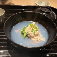 蓬左茶寮 - ハマグリ潮汁　桜麩　水菜