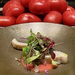 luogo - 《antipasto2》鳥取 鰆 新玉葱
            高知〝おかざき農園〟さんのフルーツトマトのソース