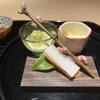 蓬左茶寮 - 春の八寸（アスパラガス、うすい豆のムース、からすみ大根）