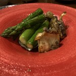 SUSUKINO いとや HANARE - グリーンアスパラと鮑のバター炒め