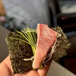 登良屋 - 海苔で巻いて
