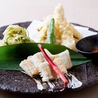 活穴子の白焼きと天ぷら