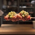 とり茶太郎 - 比内地鶏黄金軍鶏MIX、ハラミ、ニラミント乗せ