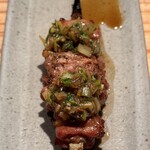 とり茶太郎 - 比内地鶏黄金軍鶏MIX、ハラミ、ニラミント乗せ