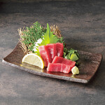 Red bluefin tuna sashimi