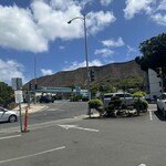 Diamond Head Market & Grill - 