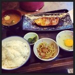 狸 - ぶりてり定食 500円