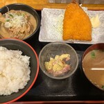 Taishuusakaba Nagi - もつ煮込みと大判アジフライ定食