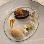 トゥールダルジャン - 宮崎マンゴーとイタクジャショコラのムースリーヌ　ゴールドラム香るコーヒーのアイスクリーム