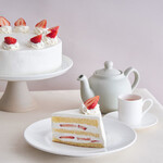 “Ripe red cheeks picked in the morning” Strawberry classic sponge cake