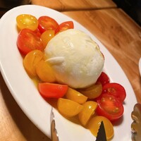 カルネジーオ イースト - 