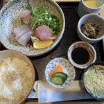 Marushin - お刺身定食2,380円。ブリ、サワラ、甘鯛の三点盛。お刺身実物は切り身厚く、結構食べ応えありました。