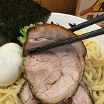 Yokohama Hommarutei - 厚切りのバラチャーは食べ応え満点