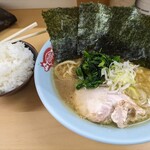 横浜ラーメン 町田家 - 