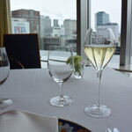 フレンチレストラン ミクニ サッポロ - ペアリング１シャンパーニュ