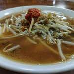 Te Uchi Ra Mem Manzan En - 高菜豆芽拉麺