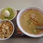 スガキヤ - ラーメンポテトサラダセット。久々に食べたらうまい♪