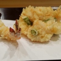 天ぷら 逢坂 - 海老(2本目)&かき揚げ