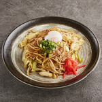 Yakisoba (stir-fried noodles) soft-boiled egg