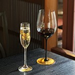 Sabou Yanagian - グラスワイン赤（リーデルワイングラスにて）, スパークリングワイン