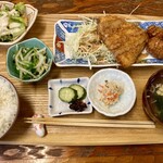 Tsukimaru - アジとカキフライの定食