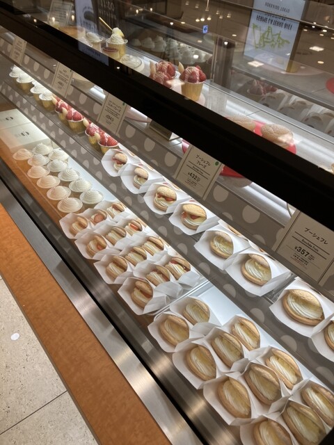 Closed]Fuwa-Trois LeTAO - Umeda/Sweets (Western style) | Tabelog