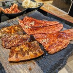 Gogi Hausu Yakiniku - ロース＋ハラミ　