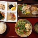 おばんざい 京百菜 - 京地鶏とおばんざいランチ