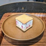 BROWN Tables - 堀江バターサンド（いちごミルク）　480円