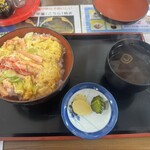 夕なぎ荘 - かに丼