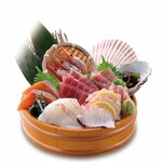 Assortment of seven types of exciting sashimi