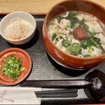 釜あげうどん はつとみ - 梅豚うどん