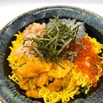 鎌倉海鮮や - 4色丼