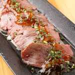 Grilled beef sashimi with jelly and ponzu sauce