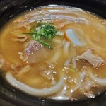 つるとんたん - たくさんの牛すじと、アクセントのこんにゃくが良い感じでした。