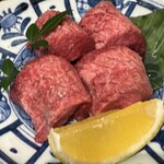 焼肉みゆき苑 - 特上タン厚切り