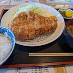 とんとん亭 - 特ロースカツ