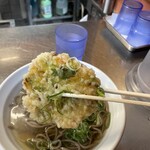 立喰うどん・そば　大和庵 - ぶ厚いかきあげ