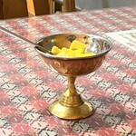 インドダイニングカフェ マター - ホームメイドココナッツマンゴーアイス