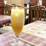 インドダイニングカフェ マター - マンゴーラッシー