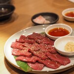 焼肉処 かわ牛 - 