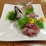 大衆割烹 出羽 - 料理写真:あじ刺身935円